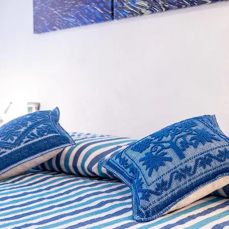 Little Diamond - City Centre Apartment *